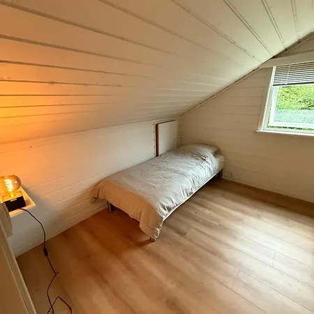 Lejlighed Spacious And House With 5 Bedroms Førde